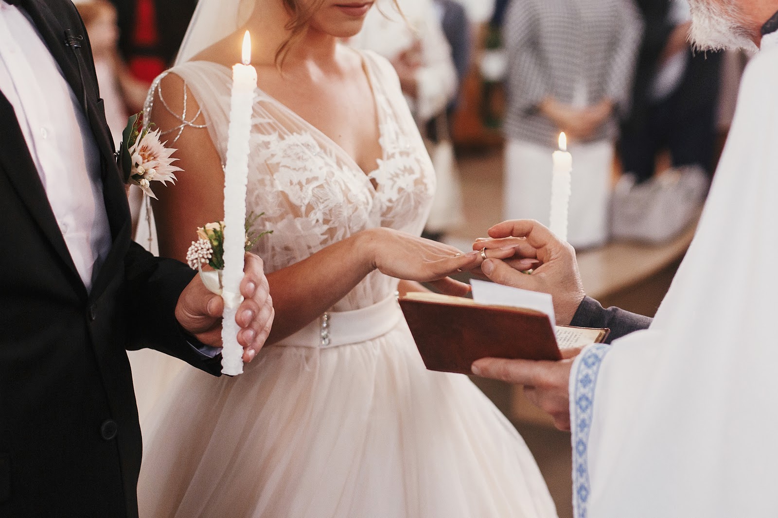 7 Heartwarming Ideas for Your Wedding Ceremony Script